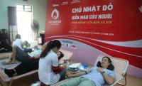 Cán bộ, hội viên phụ nữ phường Thanh Hà tham gia hiến máu cứu người