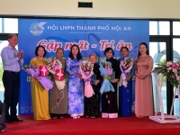 HỘI LHPN THÀNH PHỐ HỘI TỔ CHỨC GẶP MẶT CÁN BỘ HỘI QUA CÁC THỜI KỲ NHÂN KỶ NIỆM 94 NĂM NGÀY THÀNH LẬP HỘI LHPNVN 20/10